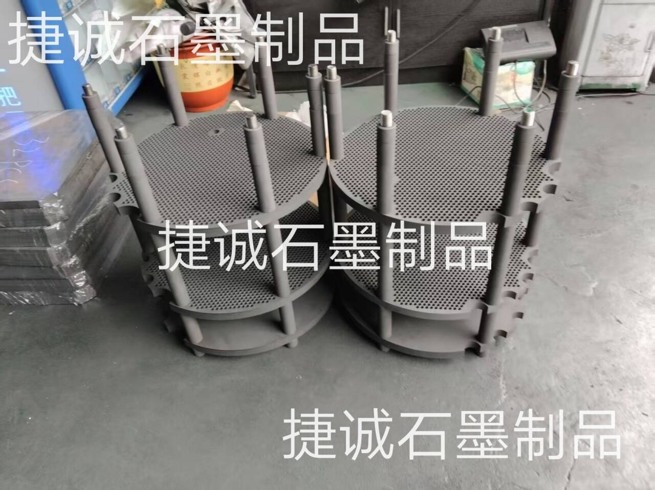 高纯度石墨烧结盘，石墨盘，高纯石墨盘，石墨盘加工，推板炉石墨盘，钟罩炉石墨盘，石墨盘加工厂，石墨盘生产厂家